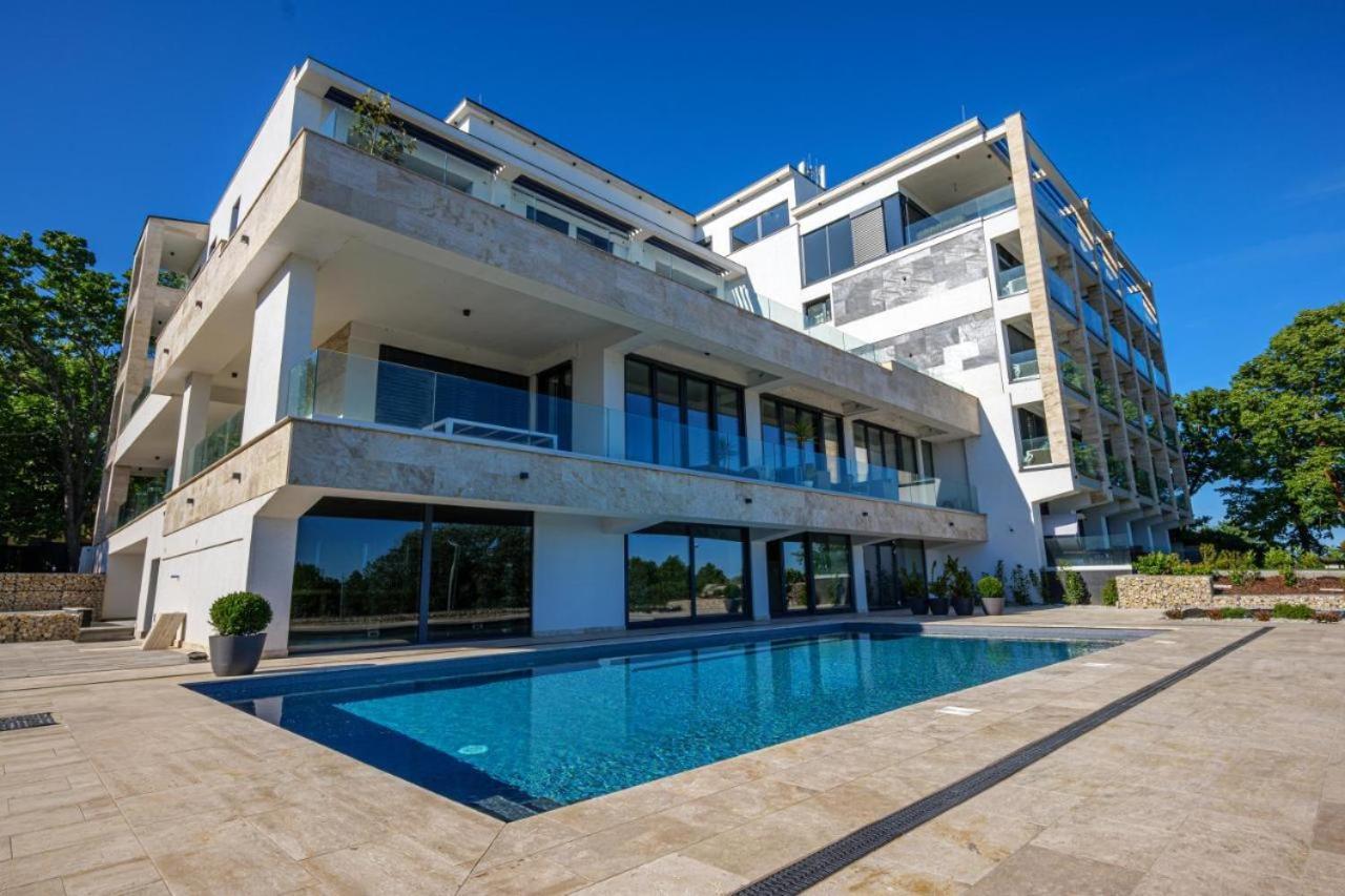 Panorama Deluxe Apartments - Pool & Free Parking Alsoors Bagian luar foto